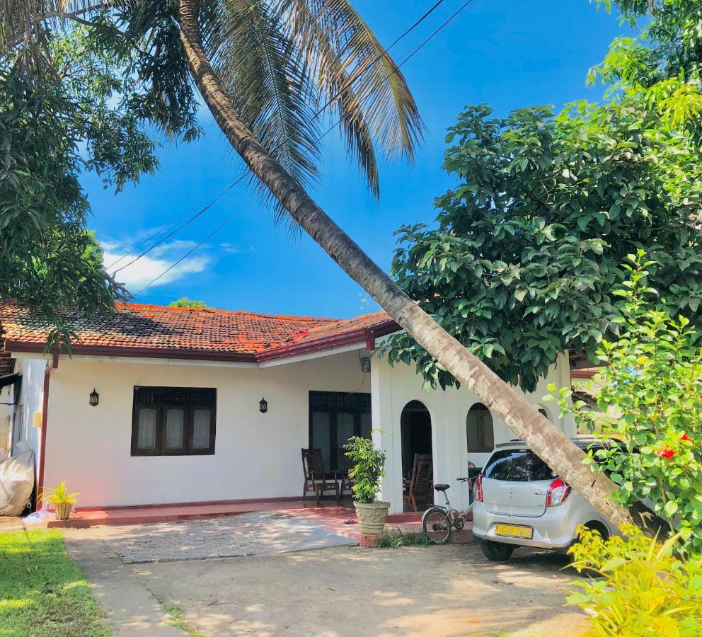 Villa 163 Негомбо Екстериор снимка