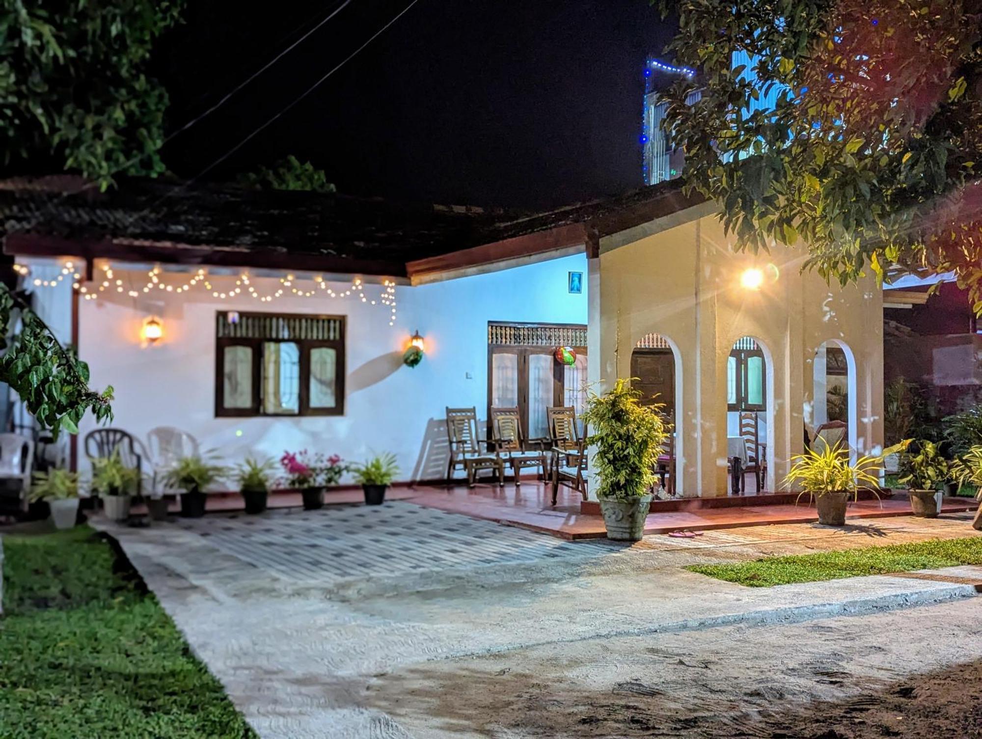 Villa 163 Негомбо Екстериор снимка